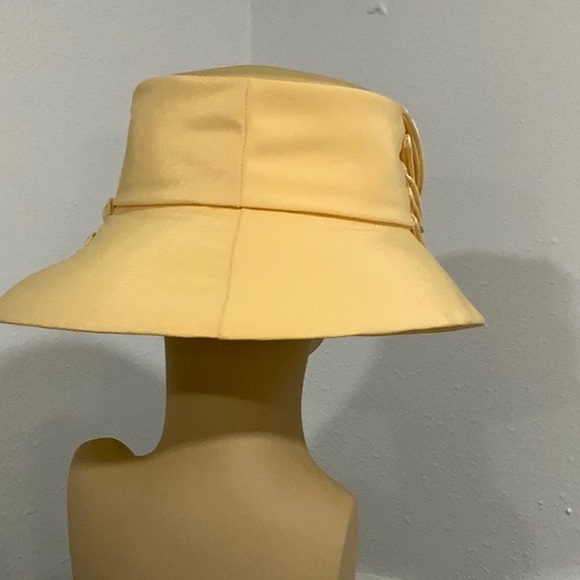 Elegant Yellow Church/Dressy Hat - Picture 4 of 6